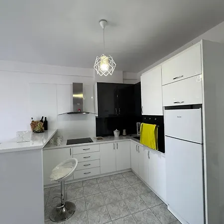 R&m Full Seaview Apartment